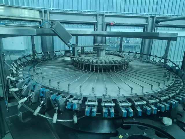 Used Complete Bottling Line Kosme 9.000 bph photo 3