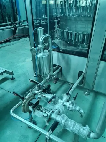 Used Complete Bottling Line Kosme 9.000 bph photo 6