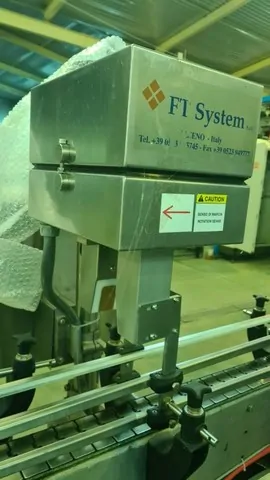 Used Complete Bottling Line Kosme 9.000 bph photo 8