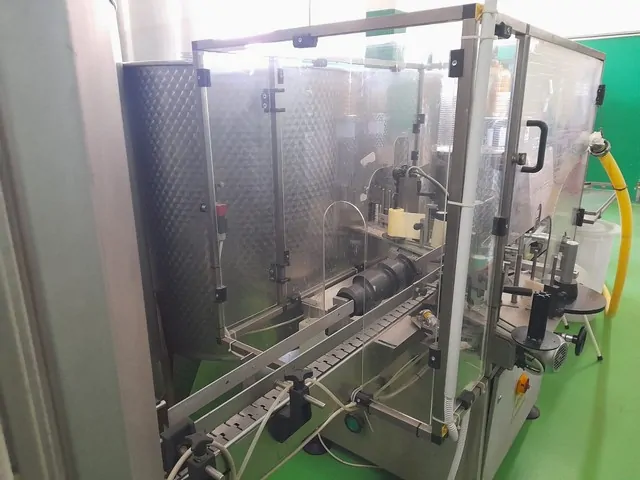 Linha de Engarrafamento SIEM Complete Bottling Line O Usada — linha de engarrafamento usada para Bottling Lines