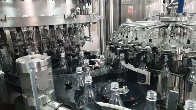 Used Complete Bottling Line PET 4.000 bph photo 3
