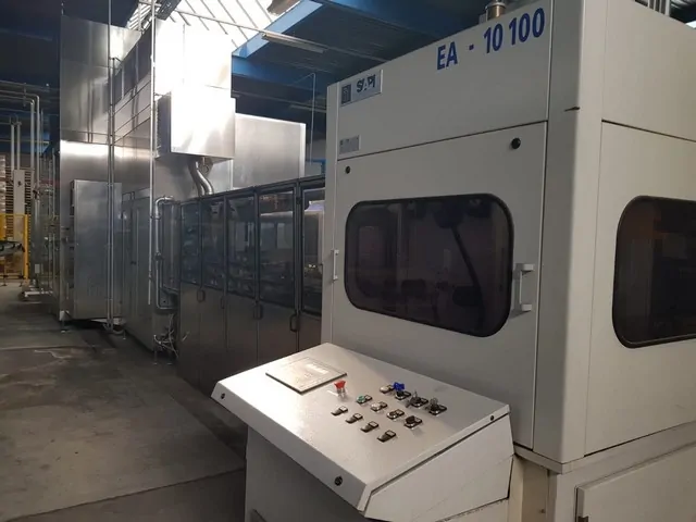 Used Complete Bottling Line PET Siapi — used bottling lines