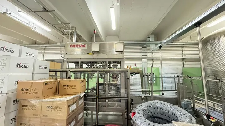 Linha de Engarrafamento COMAC Complete Filling Line Ke Usada — linha de engarrafamento usada para Bottling Lines
