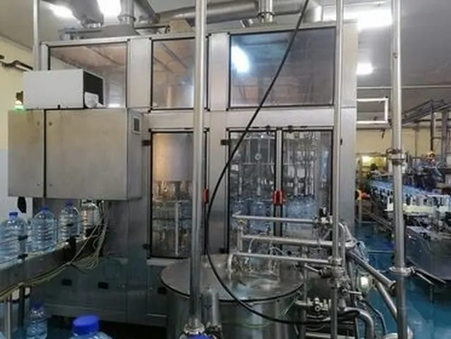 Used Complete PET Bottling Line photo 3