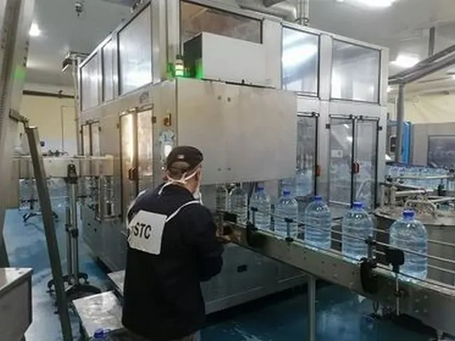 Used Complete PET Bottling Line photo 5