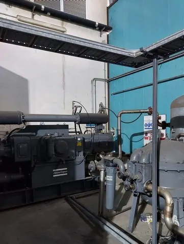 Compressor Atlas Copco Compressor Atlas Copco Z Usada — linha de engarrafamento usada para Compressors