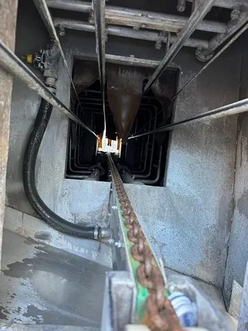 Equipamento Diverso Enomec Creates-Washer Enomec M Usada — linha de engarrafamento usada para Various Machines