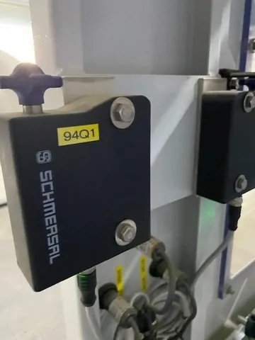 Paletizador Knecht – Kawasaki end Canning Line 2019 Usada — linha de engarrafamento usada para Palletizers