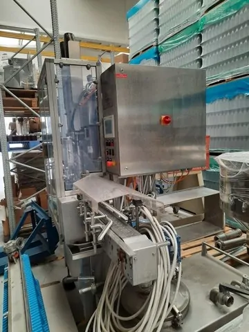 Enchedora Alcos filler Alcos volumetric Usada — linha de engarrafamento usada para Fillers