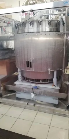 Enchedora Cobert Filler Cobert Exacta Iso Usada — linha de engarrafamento usada para Fillers