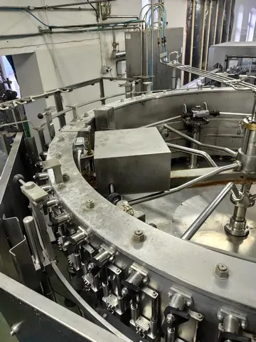 Used filler Cobert isobaric 6.000 bph photo 7