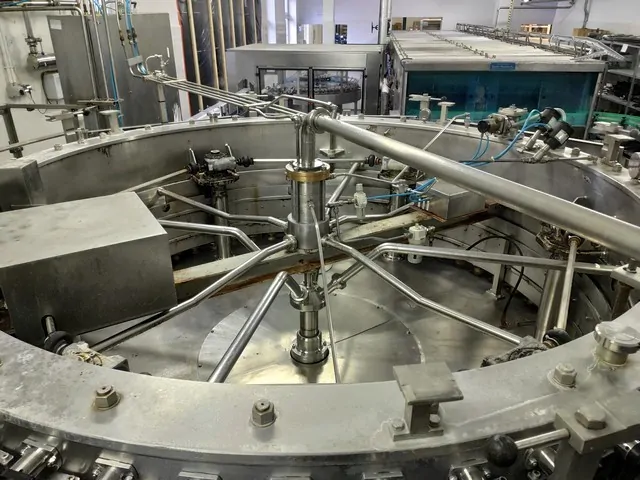 Used filler Cobert isobaric 6.000 bph photo 8