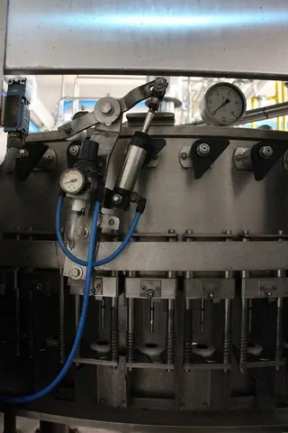 Used filler Cobert Suprema 60 isobaric 7.000 bph photo 7