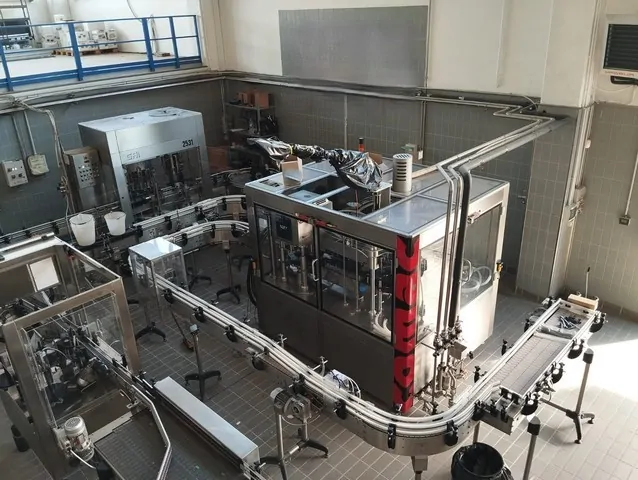 Monobloco Comac Filling Cans Monoblock C Usada — linha de engarrafamento usada para Filling Monoblocks