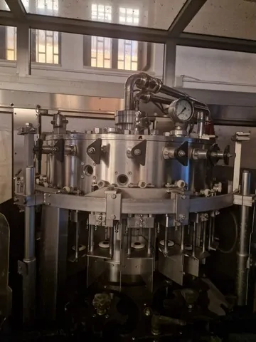 Used Filling Monoblock 16.20.1 Isobaric 2.000 bph — used filling monoblocks