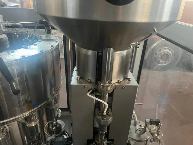 Monobloco Alfatek Filling Monoblock Alfate Usada — linha de engarrafamento usada para Filling Monoblocks