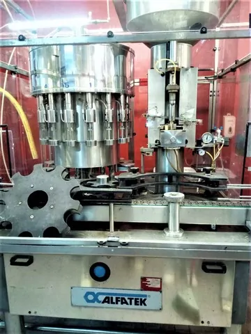 Monobloco Alfatek filling monoblock Alfate Usada — linha de engarrafamento usada para Filling Monoblocks