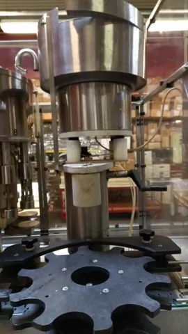 Monobloco Alfatek filling monoblock Alfate Usada — linha de engarrafamento usada para Filling Monoblocks