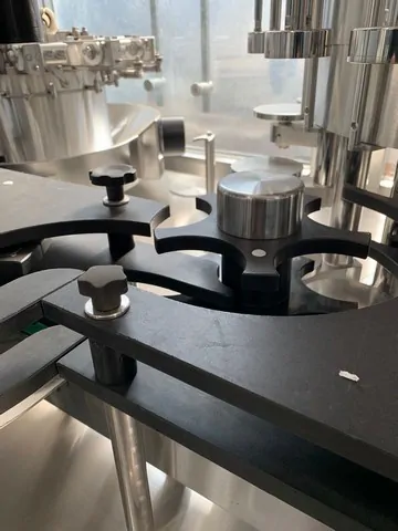 Monobloco Alfatek filling monoblock Alfate Usada — linha de engarrafamento usada para Filling Monoblocks