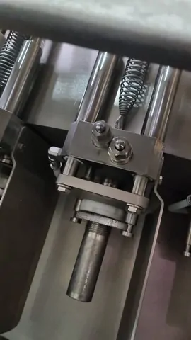 Monobloco BC Filling Monoblock BC 24. Usada — linha de engarrafamento usada para Filling Monoblocks