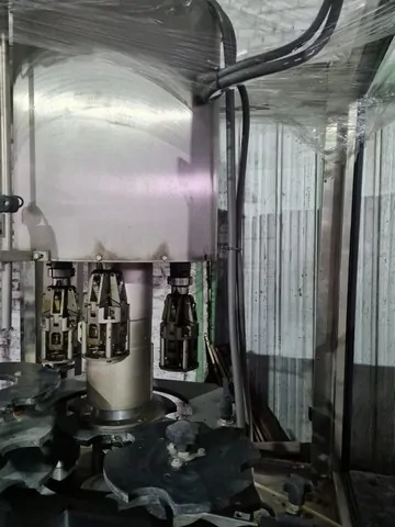 Used filling monoblock Bertolaso 30.4.4 — used filling monoblocks