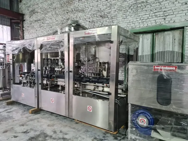 Used filling monoblock Bertolaso 30.4.4 photo 7