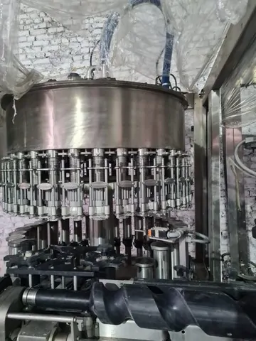 Used filling monoblock Bertolaso 30.4.4 photo 8