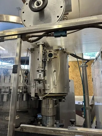 Used filling monoblock Bertolaso isobaric 48.8 — used filling monoblocks for sale