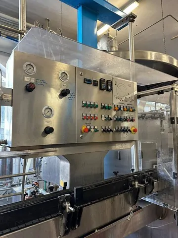 Used filling monoblock Bertolaso isobaric 48.8 photo 3