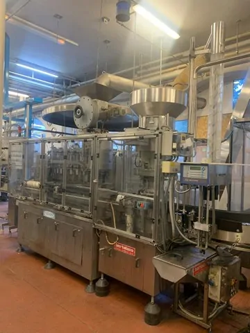 Used filling monoblock Bertolaso isobaric 48.8 photo 5