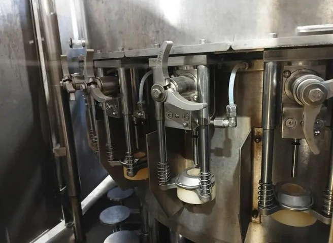 Used filling monoblock Cerma 24.4 — used filling monoblocks