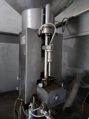 Monobloco Cimec filling monoblock Cimec Usada — linha de engarrafamento usada para Filling Monoblocks