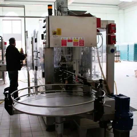 Monobloco Cimec Filling Monoblock Cimec Usada — linha de engarrafamento usada para Filling Monoblocks