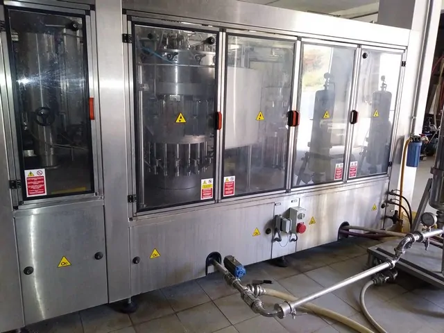 Monobloco Custom filling monoblock Custom Usada — linha de engarrafamento usada para Filling Monoblocks