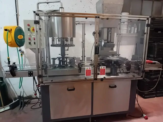 Monobloco Enoitalia filling monoblock Enoita Usada — linha de engarrafamento usada para Filling Monoblocks