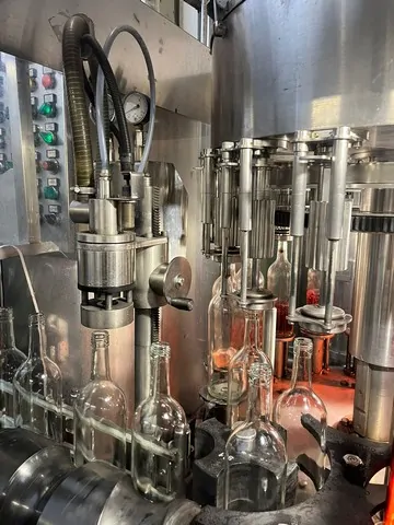 Used Filling Monoblock GAI 2.500 bph photo 7