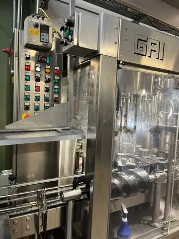 Used Filling Monoblock GAI 2.500 bph photo 8