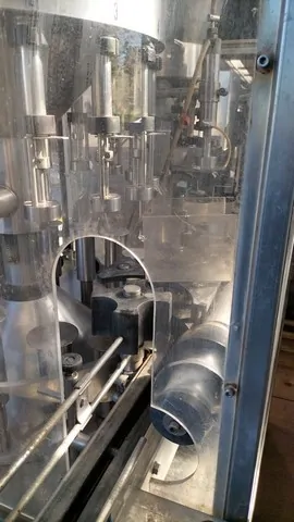 Monobloco GAI filling monoblock GAI 30 Usada — linha de engarrafamento usada para Filling Monoblocks