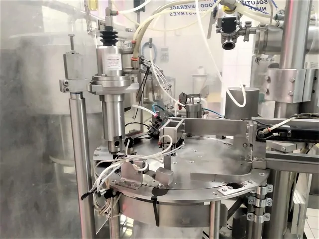 Used filling monoblock Gualpack doypak photo 3
