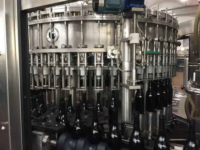 Monobloco MBF filling monoblock MBF 45 Usada — linha de engarrafamento usada para Filling Monoblocks