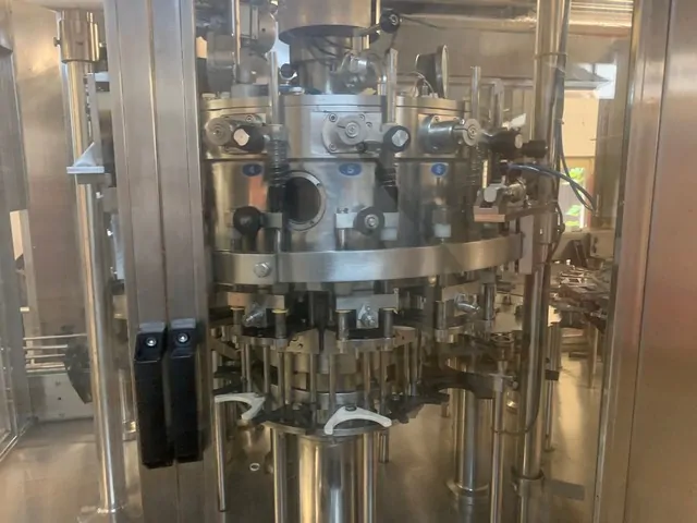 Used filling monoblock PET 16.12.6 isobaric photo 3