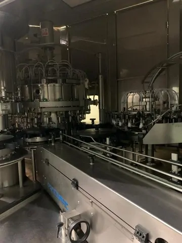 Monobloco Procomac filling monoblock Procom Usada — linha de engarrafamento usada para Filling Monoblocks