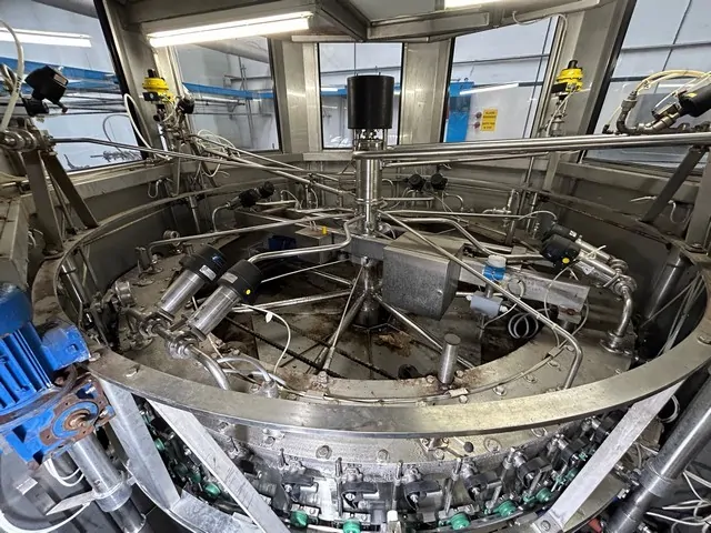 Monobloco Procomac filling monoblock Procom Usada — linha de engarrafamento usada para Filling Monoblocks