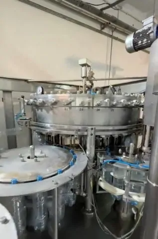 Monobloco Rozlewniczy Filling Monoblock Rozlew Usada — linha de engarrafamento usada para Filling Monoblocks