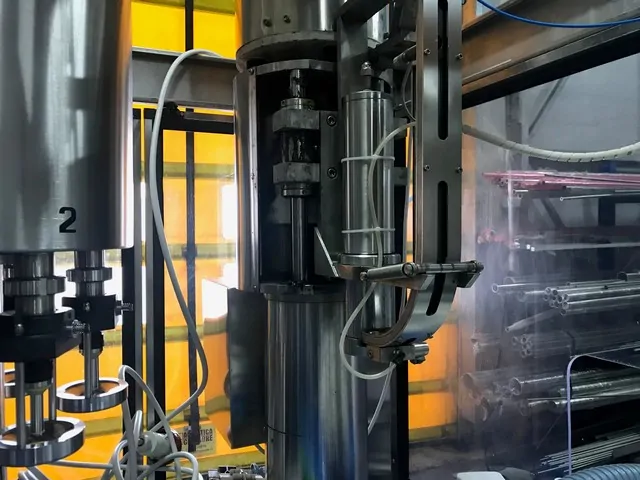 Monobloco Spadoni filling monoblock Spadon Usada — linha de engarrafamento usada para Filling Monoblocks