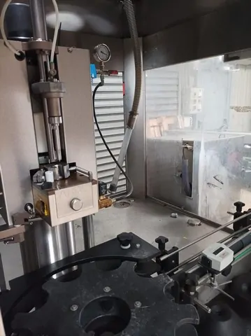 Enchedora Fimer filling monobock Fimer 1 Usada — linha de engarrafamento usada para Fillers