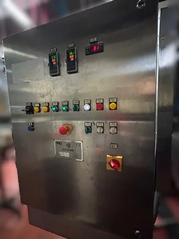 Túnel de Aquecimento Padovan Heating Tunnel 14.000 bp Usada — linha de engarrafamento usada para Heating Tunnels