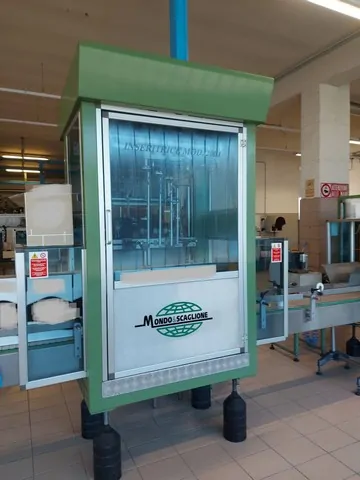 Inseridor de Colmeias Mondo & Scaglione Hives Inserter Mondo&Sca Usada — linha de engarrafamento usada para Hive Inserters