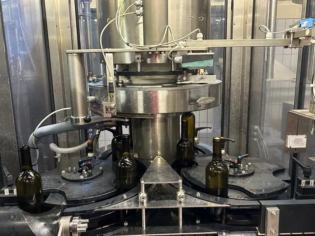 Used Isobaric Filling Monoblock Bertolaso 20.24.4.1 photo 4