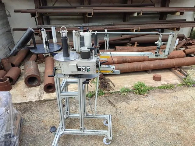 Rotuladora Cavagnino & Gatti labeller Cavagnino&Gatti Usada — linha de engarrafamento usada para Labellers